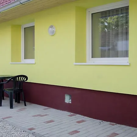 Csongradi Vendegvaro Apartmanok, Szarka Haz Exterior photo