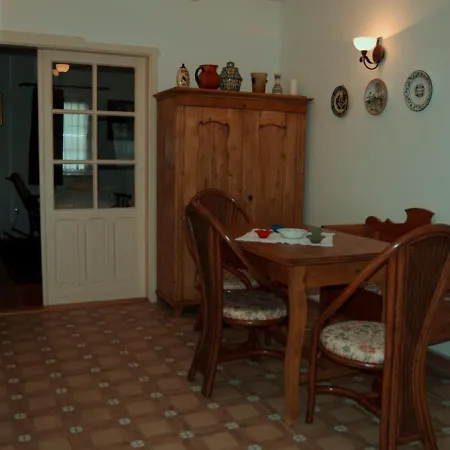 Csongradi Vendegvaro Apartmanok, Szarka Haz Exterior photo