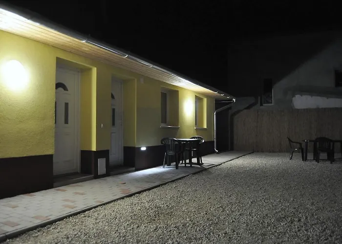 CSONGRÁDI VENDÉGVÁRÓ Apartmanok, Szarka ház