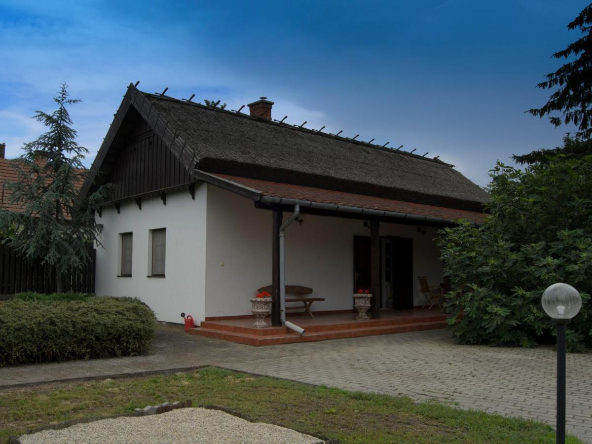 Appartement Csongrádi Vendégváró Apartmanok, Szarka Ház